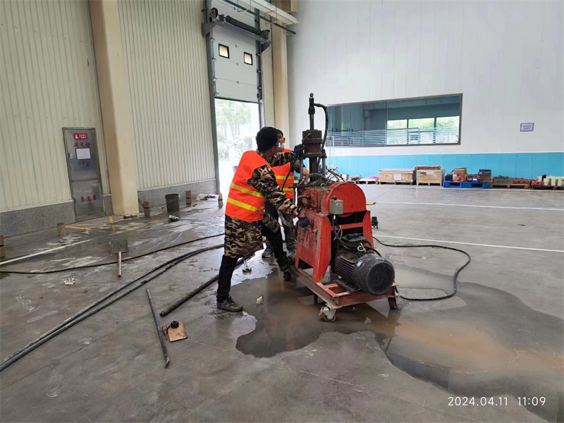 图木舒克厂房地面下沉塌陷注浆加固施工